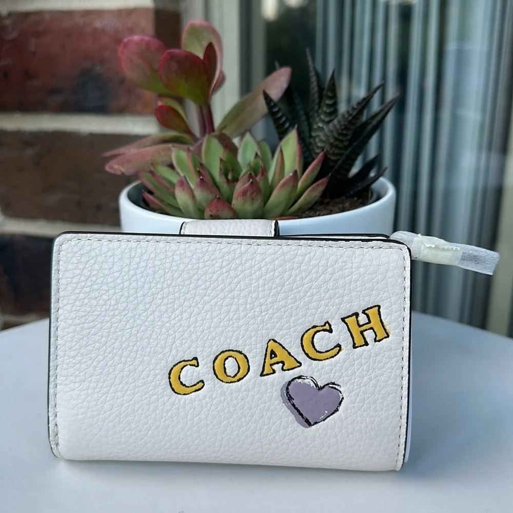 NEW Coach Medium Corner Zip Wallet With Sketch Print